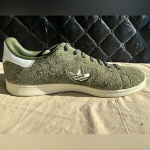 Adidas Originals Men’s 11.5M Suede Sneakers Olive Green